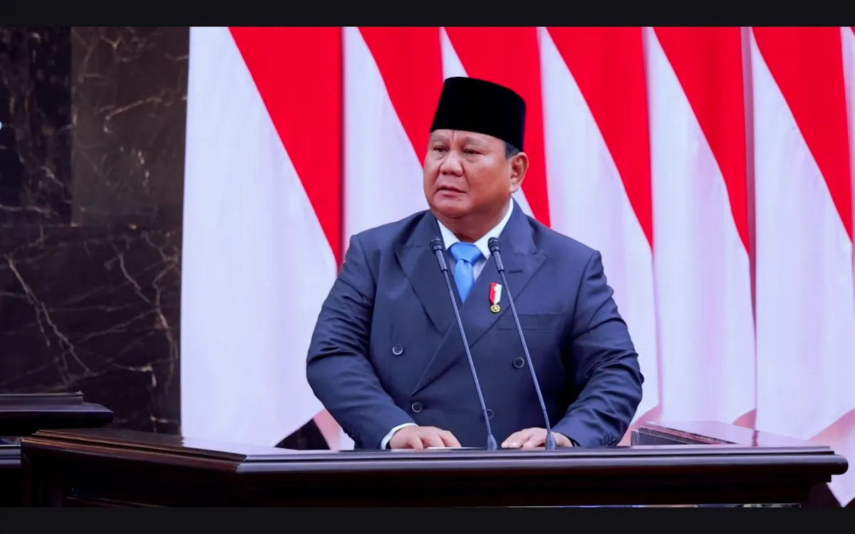 Salah sebut gaji hakim jadi guru Presiden Prabowo Subianto yang hadir memberikan pidato di sidang paripurna DPR RI, di Gedung DPR RI, Senayan, Jakarta pada Rabu, 20 Mei 2026 viral dan jadi sorotan warganet. (Sumber: YouTube Presiden RI | Foto: YouTube Presiden RI)
