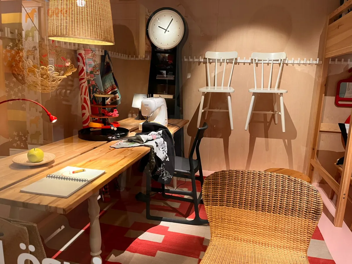 Salah satu pameran di IKEA Museum di Älmhult, Swedia (Foto: Dok Birny Birdieni)