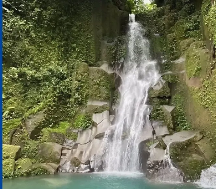 Mari kita ulas dan eksplor destinasi wisata di Indonesia yang memiliki nama unik dan terkenal dengan kisah horor serta mistis.