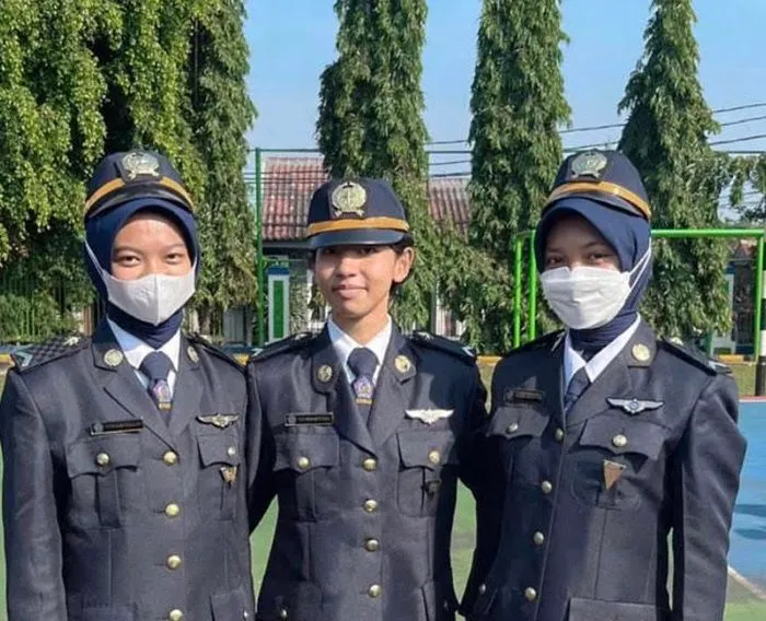 Sekolah Kedinasan