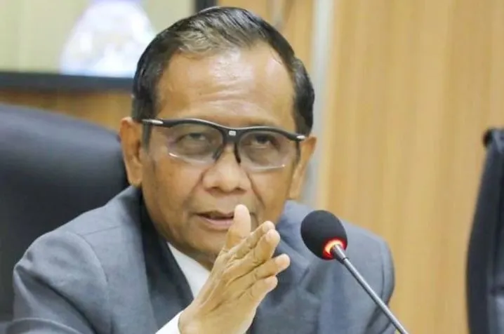 Polemik soal transaksi mencurigakan senilai Rp300 T di Kemenkeu, Menko PolhukamMahfud MD siap membongkarnya.