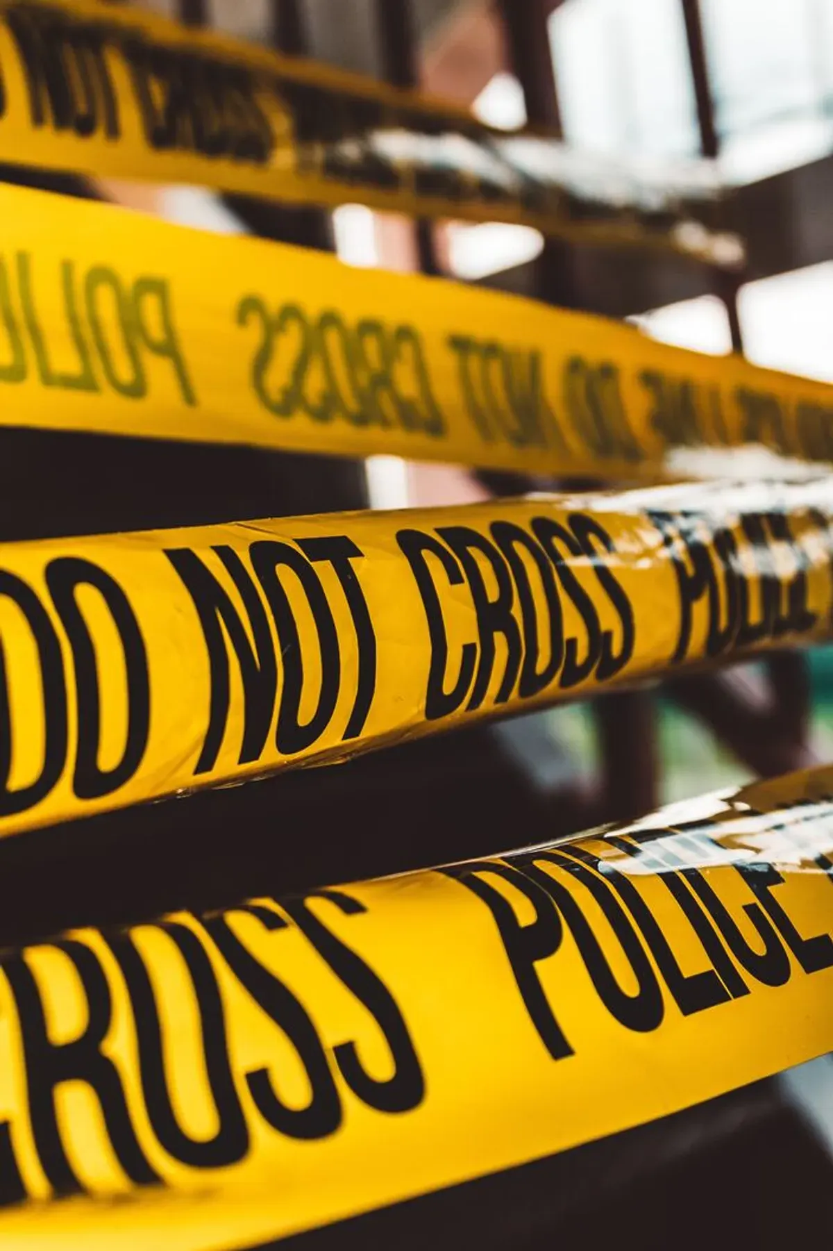 Ilustrasi. Police line (Sumber: unsplash.com/David von Diemar | Foto: unsplash.com/David von Diemar)