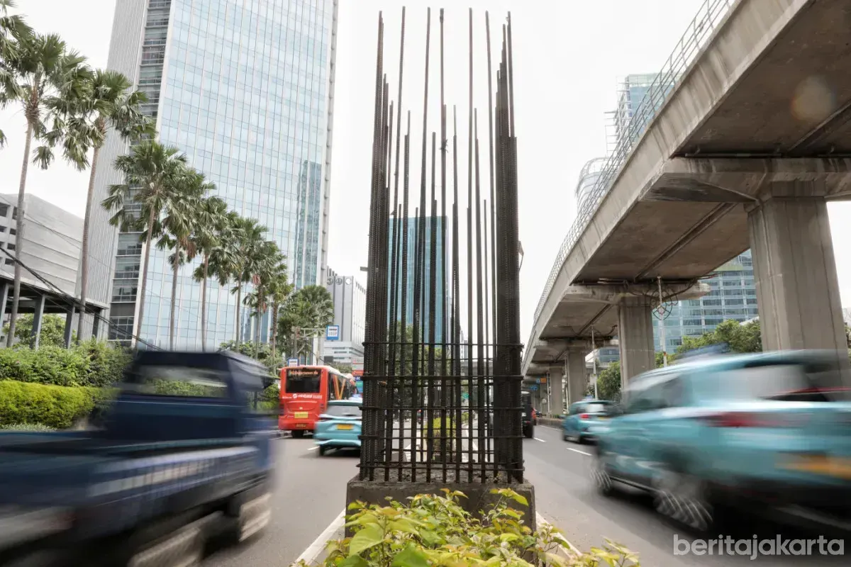 Pembongkaran Tiang Monorel di Kawasan Rasuna Said. (Sumber: m.beritajakarta.id)