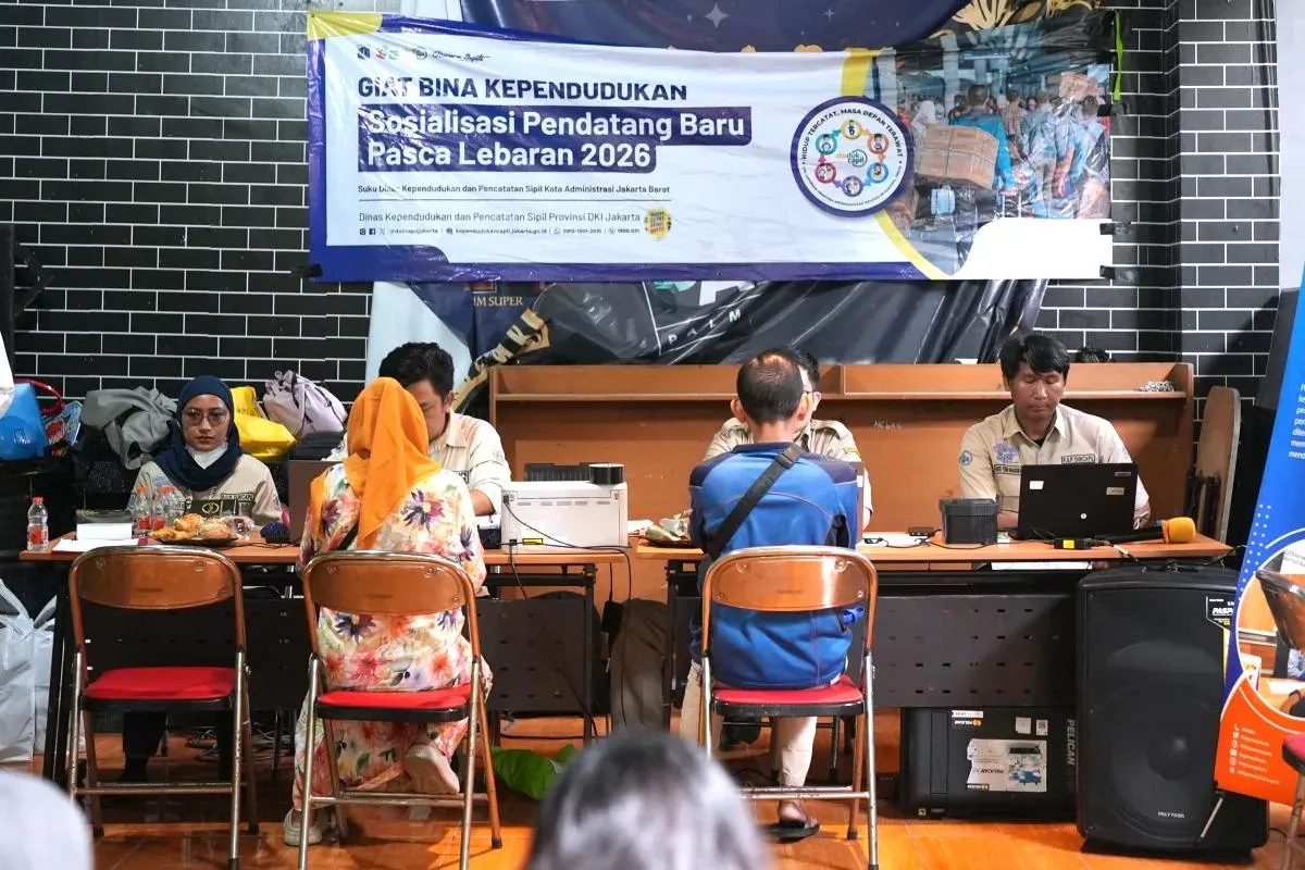 Dinas Kependudukan dan Pencatatan Sipil (Dukcapil) DKI Jakarta mencatat tahun ini sebanyak 22.617 jiwa pindah keluar Jakarta. (Sumber: beritajakarta.id | Foto: beritajakarta.id)