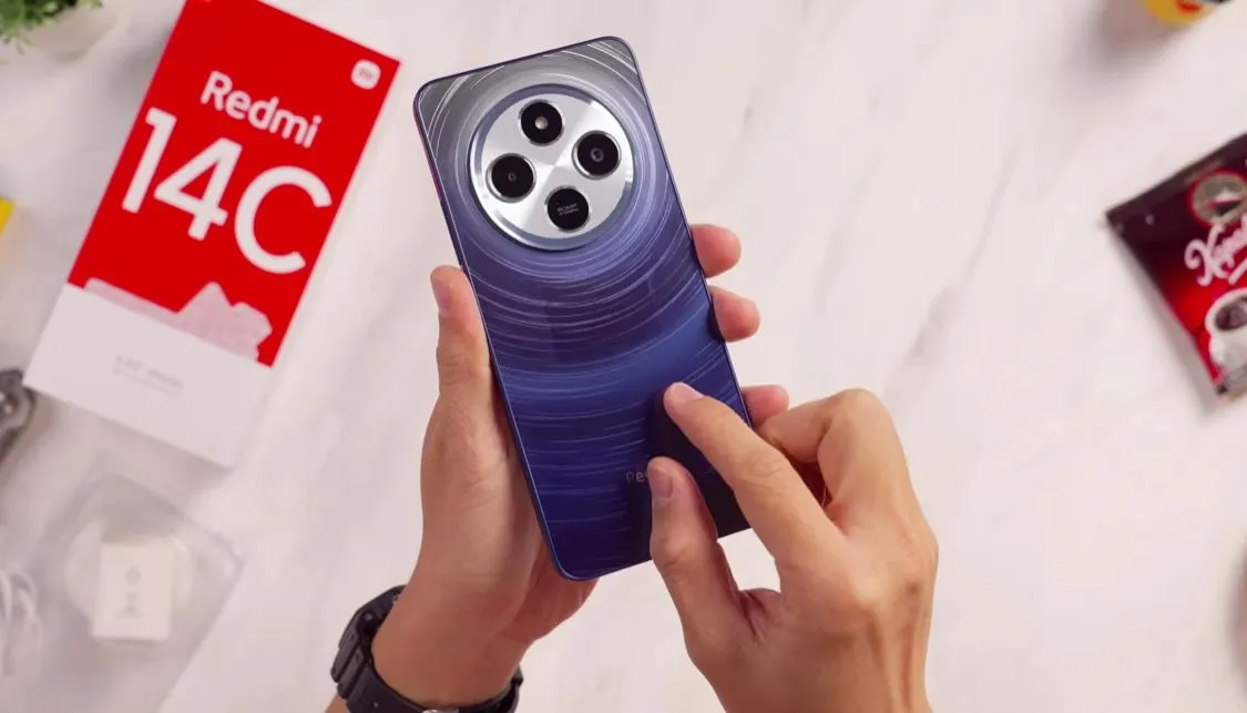 Xiaomi Redmi 14C. Silahkan pilih smartphone terbaik di Xiaomi yang dibekali dengan layar berkualitas, kamera canggih dan prosesor yang berkinerja baik.