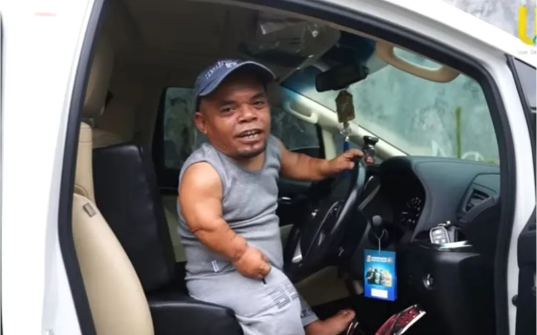Pelawak sekaligus YouTuber kondang, Ucok Baba, mencuri perhatian publik lewat kisah mudik Lebaran 2025-nya yang penuh tantangan.