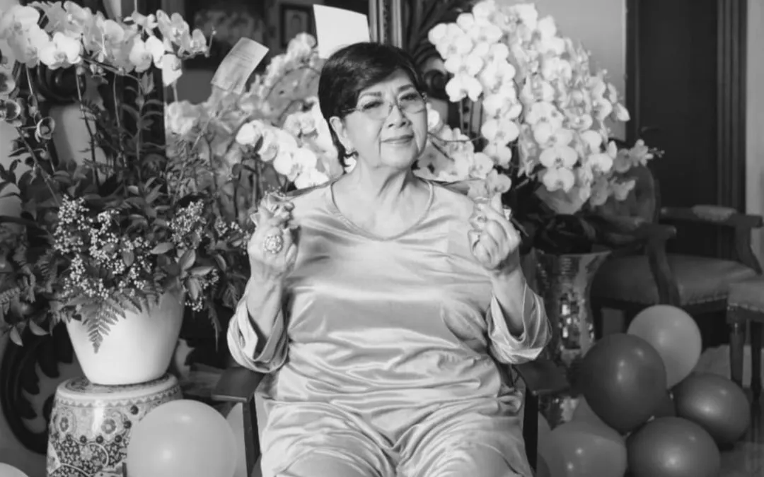 Penyanyi legendaris Indonesia, Titiek Puspa, meninggal dunia pada Kamis, 10 April 2025, di RS Medistra, Jakarta Selatan.