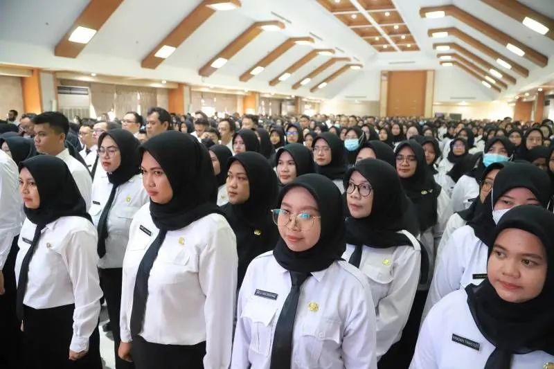  Pegawai Pemerintah dengan Perjanjian Kerja (PPPK) diberikan masa kontrak oleh pemerintah biasanya selama 1 hingga 5 tahun.