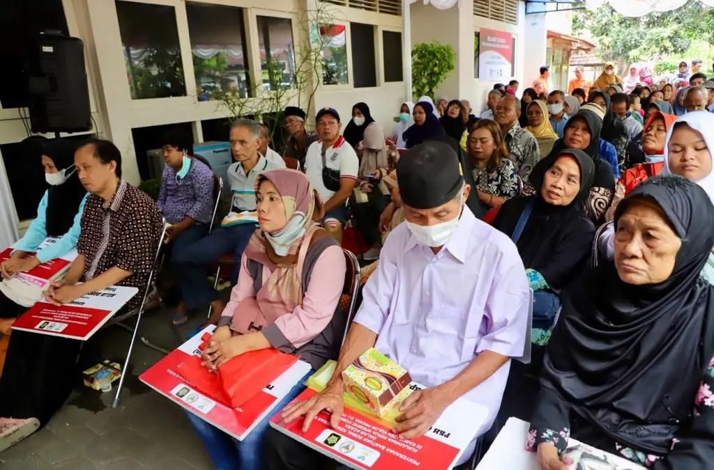 Pusat Pelaporan dan Analisis Transaksi Keuangan (PPATK) telah mengungkap temuan mengejutkan terkait penyalahgunaan bantuan sosial
