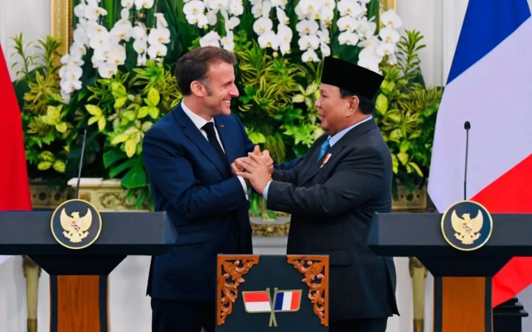 Presiden Republik Indonesia, Prabowo Subianto, menyampaikan bahwa Indonesia dapat membuka peluang untuk mengakui Israel sebagai negara berdaulat, asalkan Palestina terlebih dahulu diberikan kemerdekaan secara penuh.