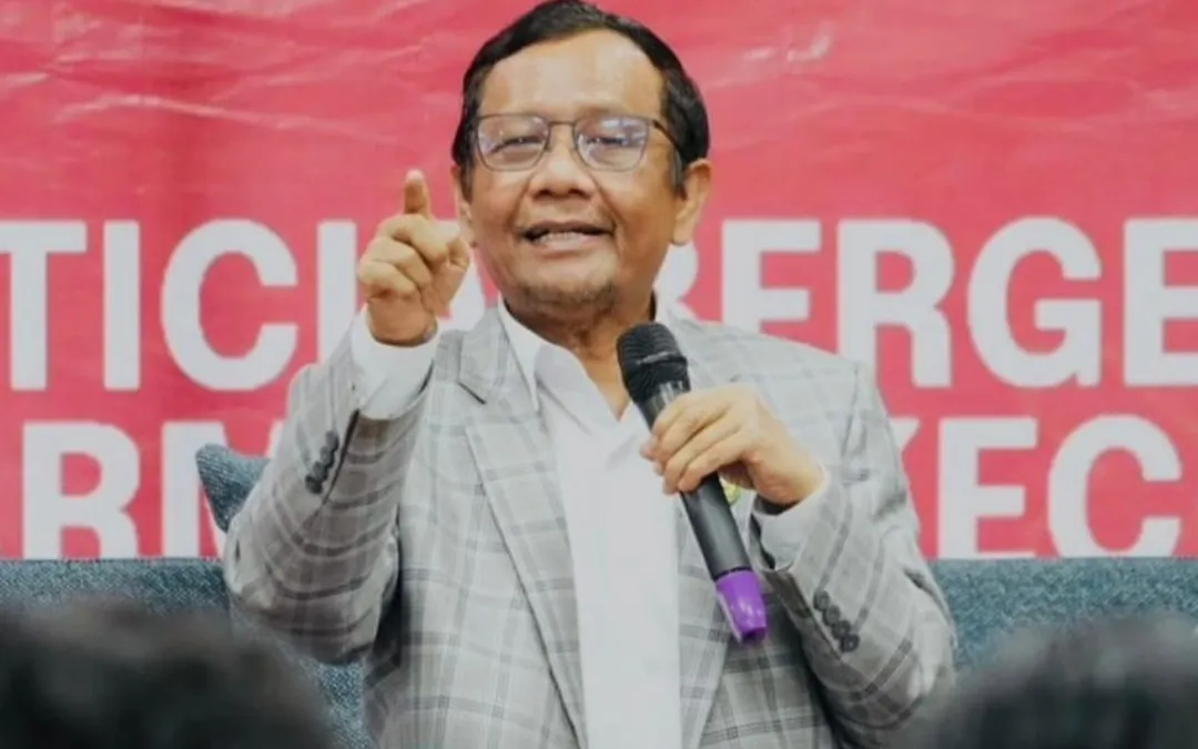 Mantan Menko Polhukam, Mahfud MD, menyatakan bahwa RUU perubahan UU TNI yang telah disahkan tidak mengembalikan fungsi ABRI.
