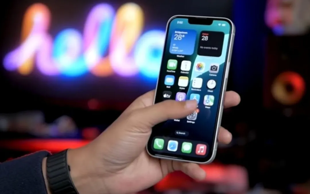 Apple kembali hadir dengan inovasi baru melalui iPhone 16e, varian low budget dari seri iPhone 16 yang baru saja diluncurkan.
