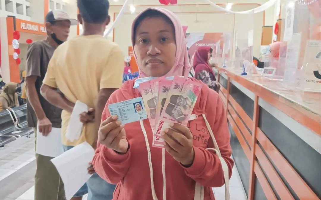 Menjelang bulan puasa 2025, pencairan bantuan sosial PKH dan BPNT tahap 1 sudah mulai cair merata di berbagai wilayah di Indonesia.