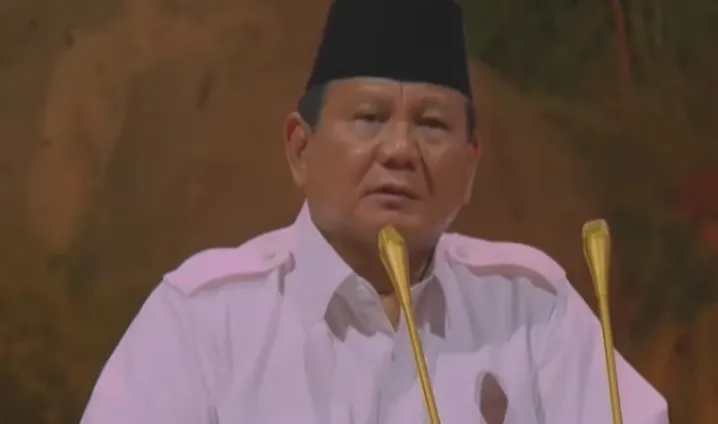 Presiden Prabowo Subianto telah mengumumkan rencana untuk meluncurkan setidaknya 15 megaproyek pada tahun 2025 untuk meningkatkan perekonomian Indonesia.