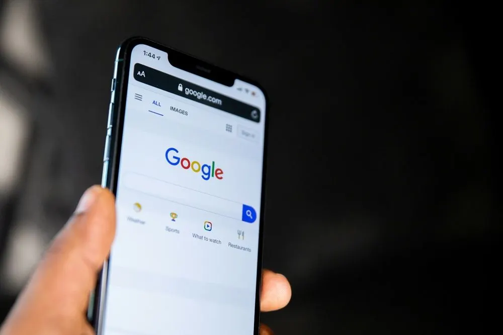 Permasalahan iklan yang muncul secara tiba-tiba di HP Android merupakan kendala umum yang dihadapi banyak pengguna.