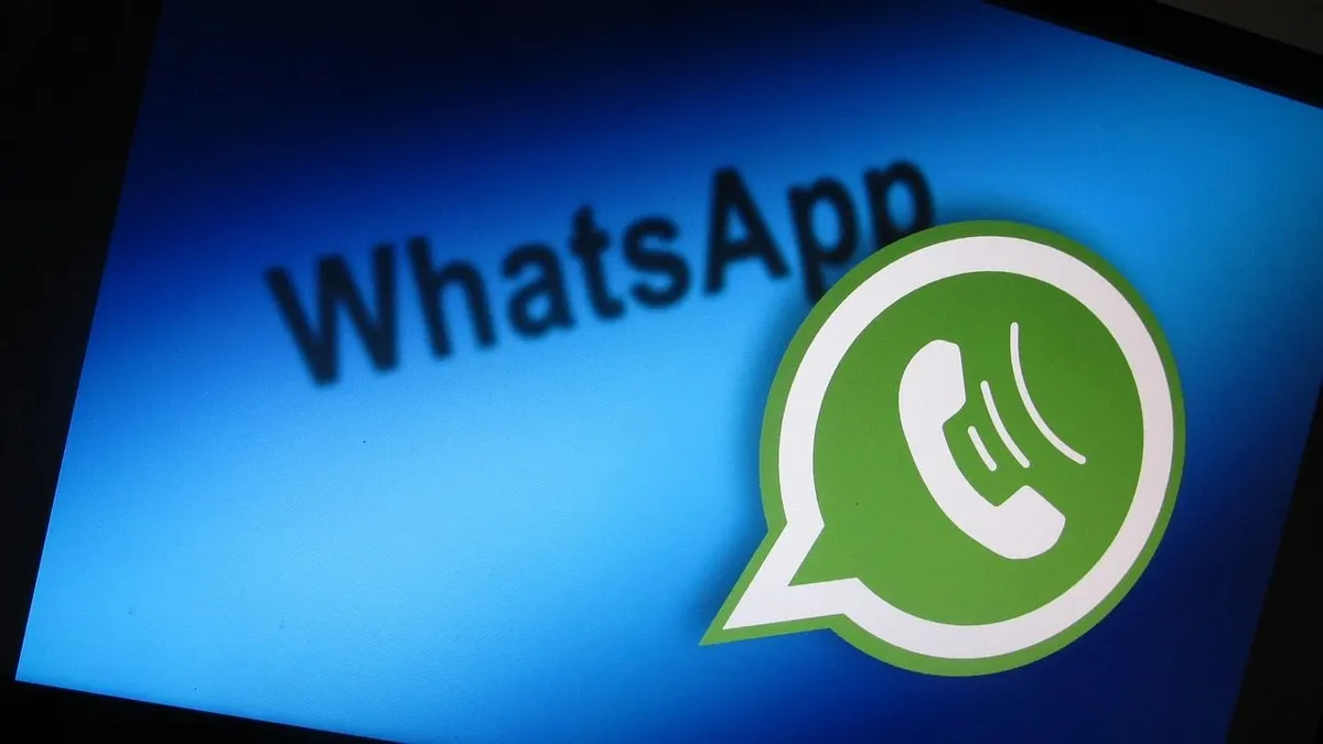 Ilustrasi WhatsApp disadap.