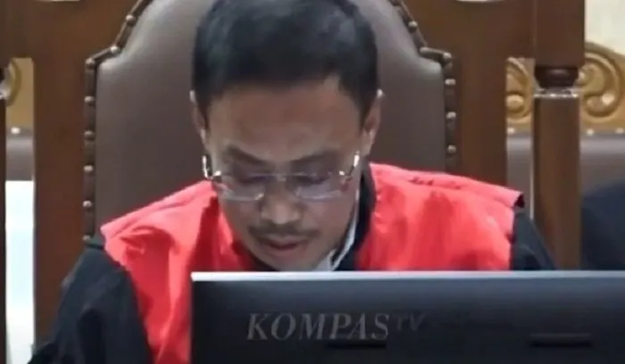 Kasus korupsi timah yang melibatkan Harvey Moeis kian menarik perhatian, setelah hakim Eko Aryanto menjatuhkan vonis 6,5 tahun penjara.