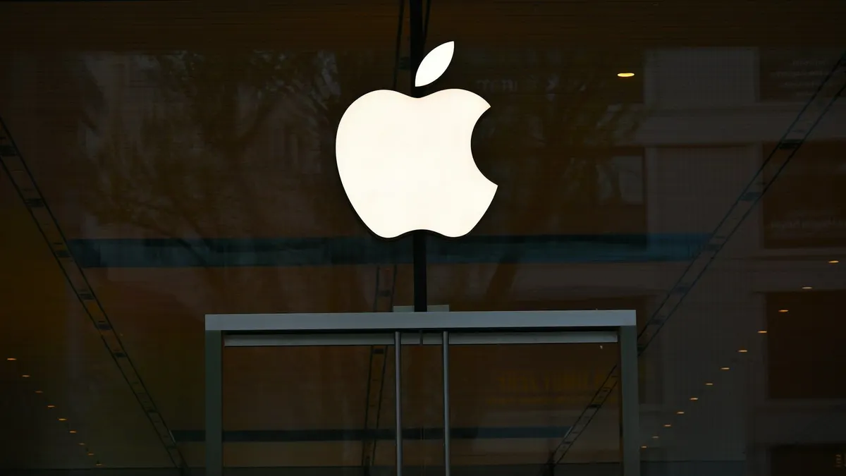 Alasan utama Kementerian Perindustrian (Kemenperin) belum menyetujui proposal yang diberikan Apple ternyata karena jumlahnya terlalu kecil.