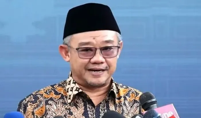 Gaji guru Aparatur Sipil Negara (ASN) dan tunjangan profesi untuk guru non-ASN atau honorer akan mengalami kenaikan mulai tahun 2025.