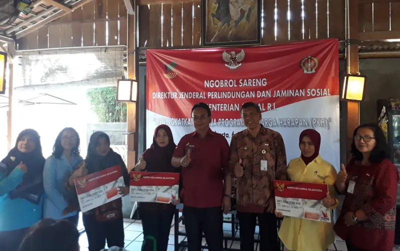 Pemerintah mengumumkan daftar Keluarga Penerima Manfaat (KPM) yang akan dihapus dari program Bantuan Sosial PKH dan BPNT mulai Maret 2025.