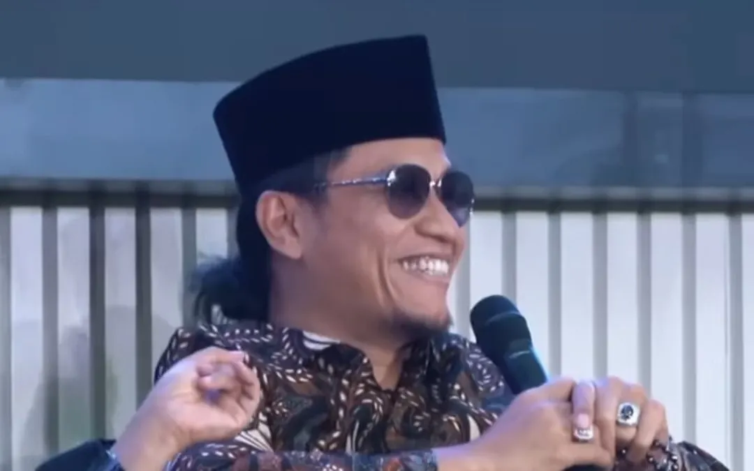 Belakangan bahkan disebut jika pria dengan nama lengkap Miftah Maulana Habiburrahman itu bukanlah keturunan kiai.