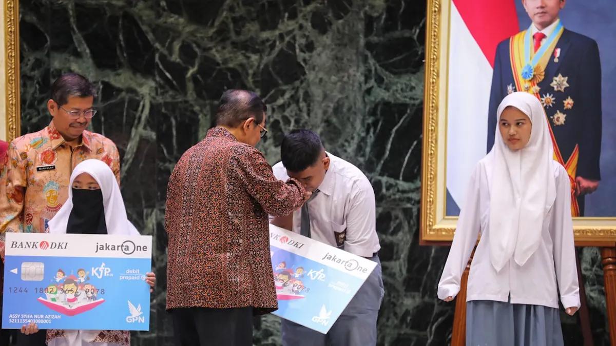 Pertama adalah dana bantuan Pendidikan KJP Plus Tahap II Tahun 2025 dan yang kedua adalah KJP Plus Tahap I Tahun 2025.