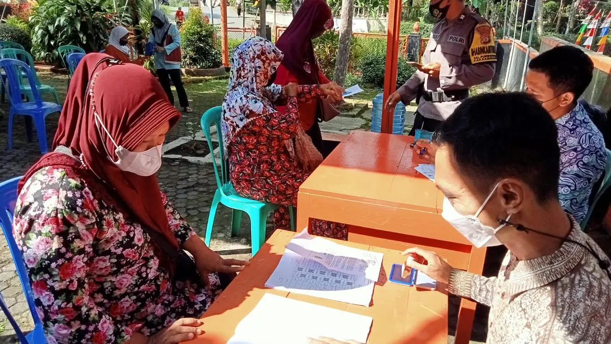 Berdasarkan pemantauan melalui sistem SIKS-NG, bantuan BPNT menunjukkan progress yang lebih cepat dibandingkan PKH.