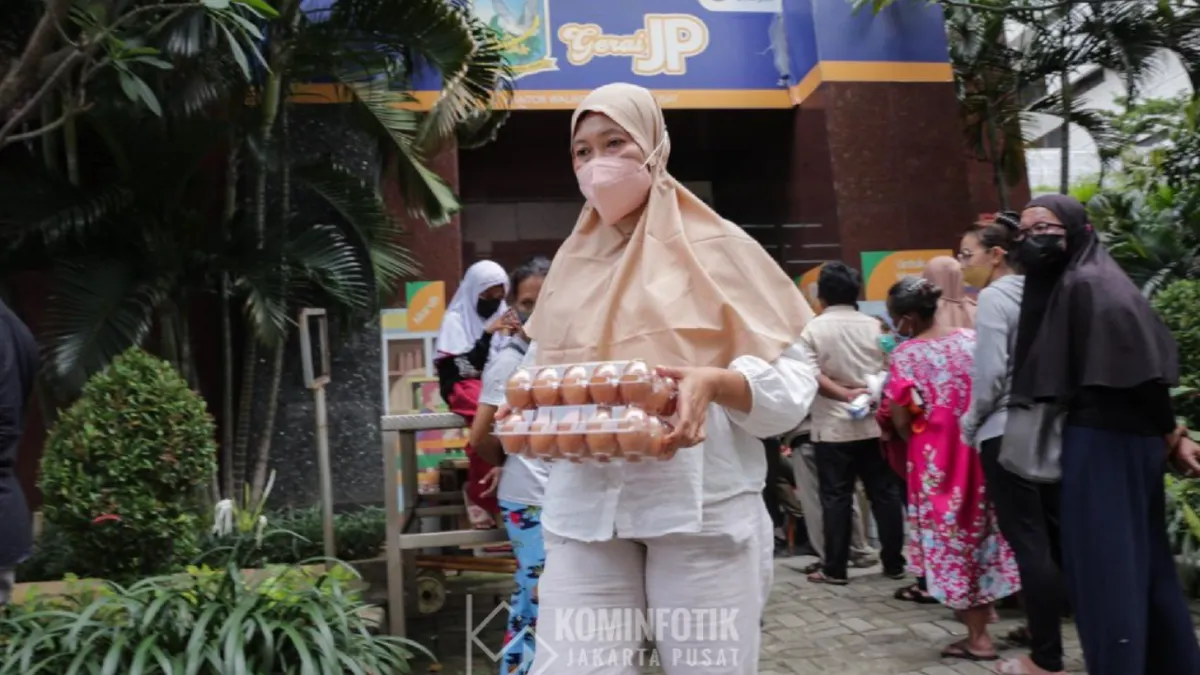 KJP Plus memberikan manfaat besar bagi siswa dari keluarga tidak mampu untuk memenuhi kebutuhan pendidikan.