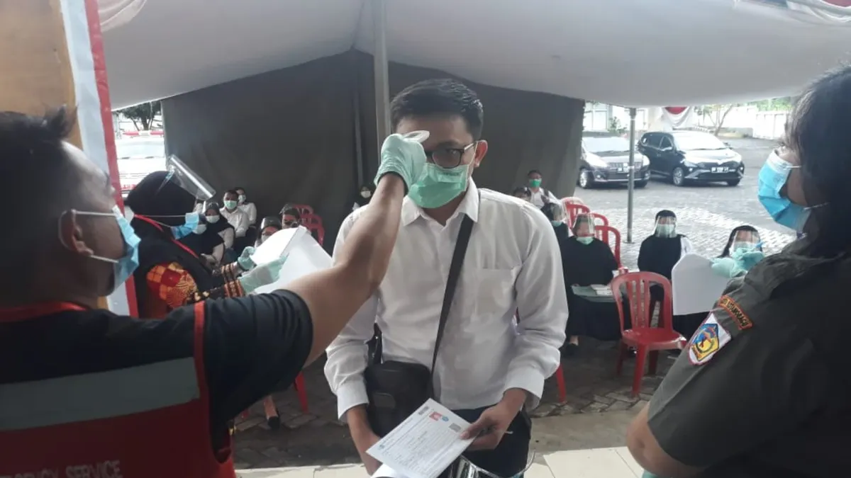 Ilustrasi aturan pakaian peserta saat ujian SKB CPNS 2024.