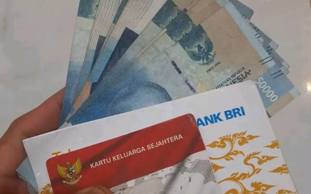 Terpantau bahwa Surat Perintah Pencairan Dana (SP2D) resmi telah diturunkan, proses pencairan bansos dilakukan melalui tiga bank penyalur.