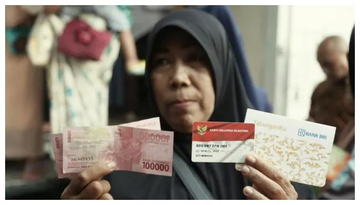 Kabar gembira terkait pencairan PKH dan BPNT tentu disambut baik oleh para penerima manfaat yang sedang menantikannya.