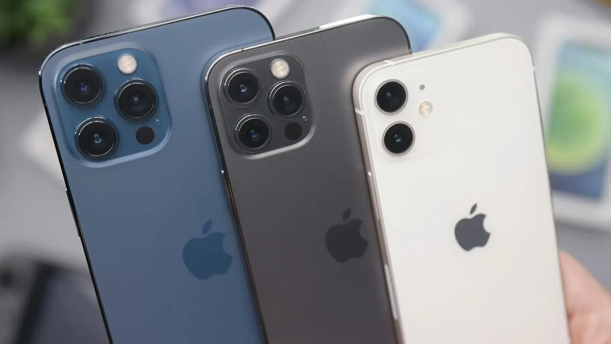 Beberapa model iPhone generasi lama seperti iPhone 12 dan iPhone 13 mengalami penurunan harga dibandingkan bulan Maret lalu.