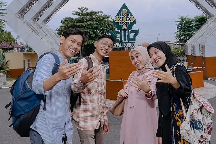 8 beasiswa 2025 ini dapat menjadi jalan bagi Kamu yang bukan tidak dapat mendaftarkan diri dalam program KIP Kuliah.