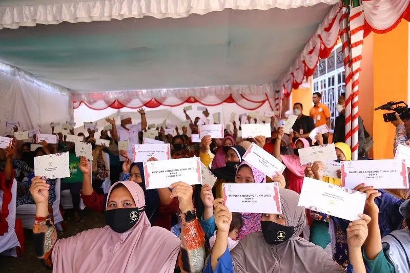 Cek info terbaru status pencairan bantuan Program Keluarga Harapan (PKH) dan Bantuan Pangan Non Tunai (BPNT) untuk tahap kedua tahun 2025.