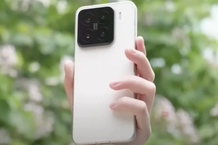 Bagi yang sedang cari HP flagship all rounder dengan ukuran yang compact, kamu bisa menunggu Xiaomi 15 hadir secara resmi di Indonesia.