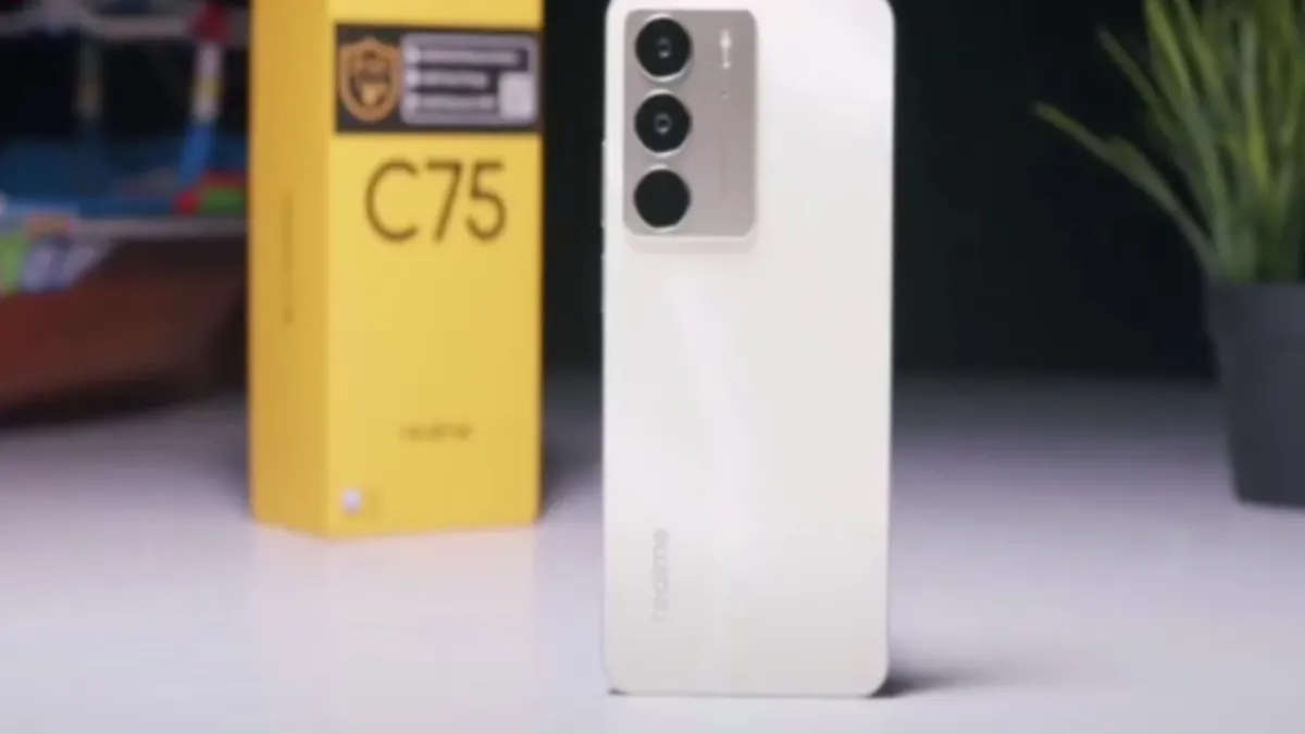 Realme C75.