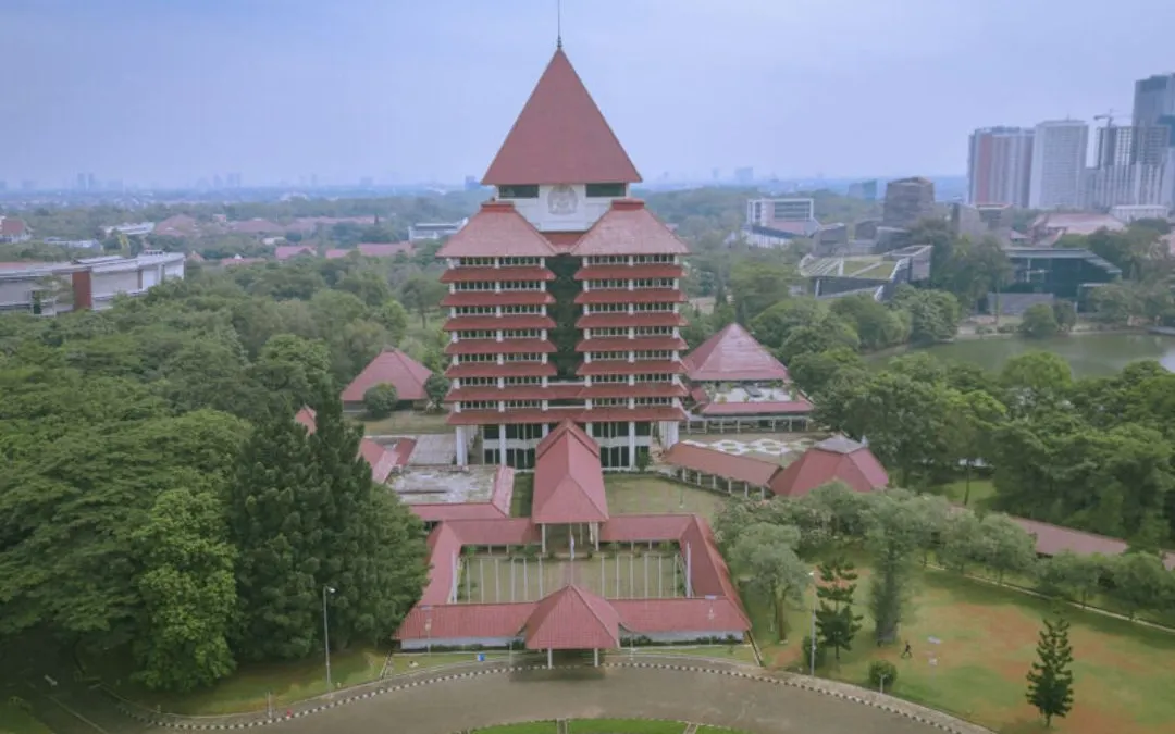 Daftar 7 PTN vs PTS Terbaik di Indonesia Versi QS World University Rankings 2025