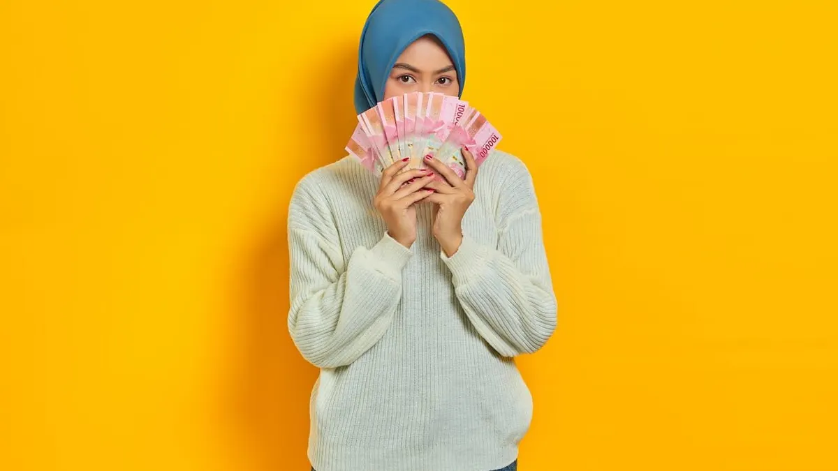Dalam proses penentuan UMP 2025, Kemnaker akan memperhatikan 2 indikator utama yaitu pertumbuhan ekonomi dan juga laju inflasi.