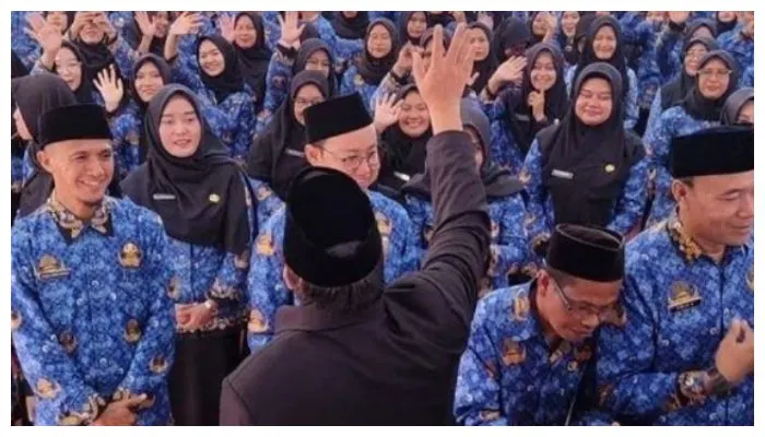 Pemerintah Indonesia telah mempermudah skema pencairan Tunjangan Profesi Guru (TPG) untuk tahun 2025.