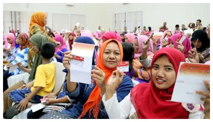 Muncul kabar bahwa saldo sebesar Rp800 ribu telah masuk ke rekening Kartu Keluarga Sejahtera (KKS) Mandiri dan KKS BRI. 