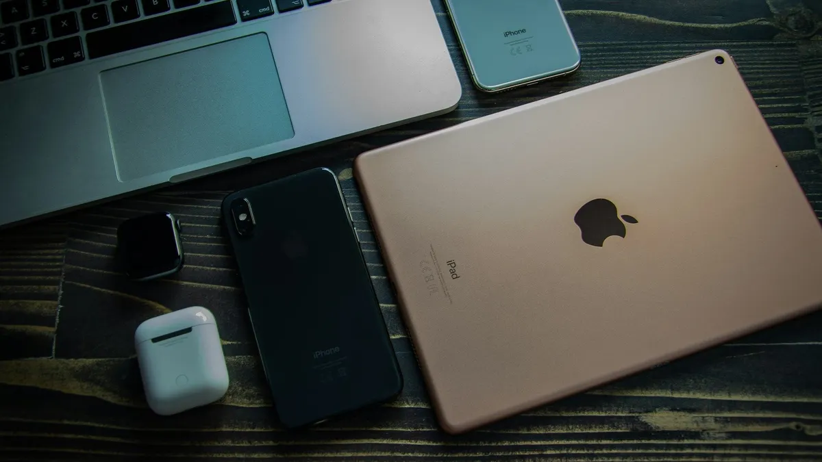 Budget 10 Juta di Tahun 2025 untuk Gadget Apple: iPhone, MacBook, atau iPad Dulu?