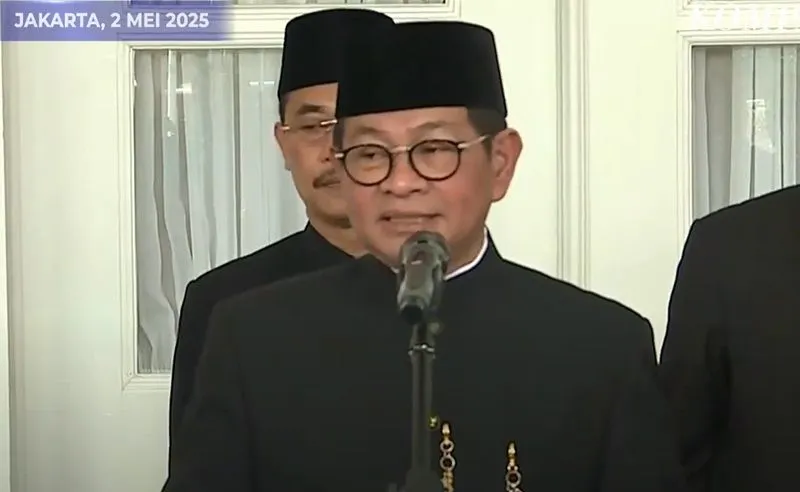 Gubernur DKI Jakarta, Pramono Anung, menanggapi ide Gubernur Jawa Barat, Dedi Mulyadi soal mengirim siswa nakal ke barak militer.