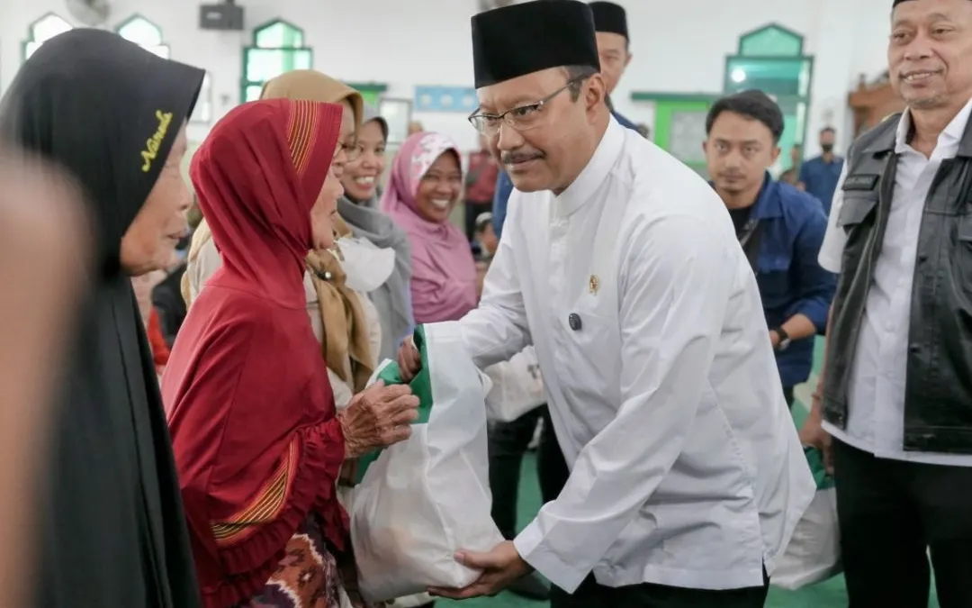 Menteri Sosial Saifullah Yusuf (Gus Ipul) mengingatkan Keluarga Penerima Manfaat (KPM) agar memanfaatkan bantuan sosial (bansos) sesuai dengan peruntukan.