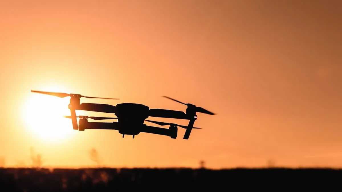 Hadir pertama kali sebagai alat intai jarak jauh dalam dunia militer, keberadaan Drone atau pesawat tanpa awak sudah berkembang pesat.