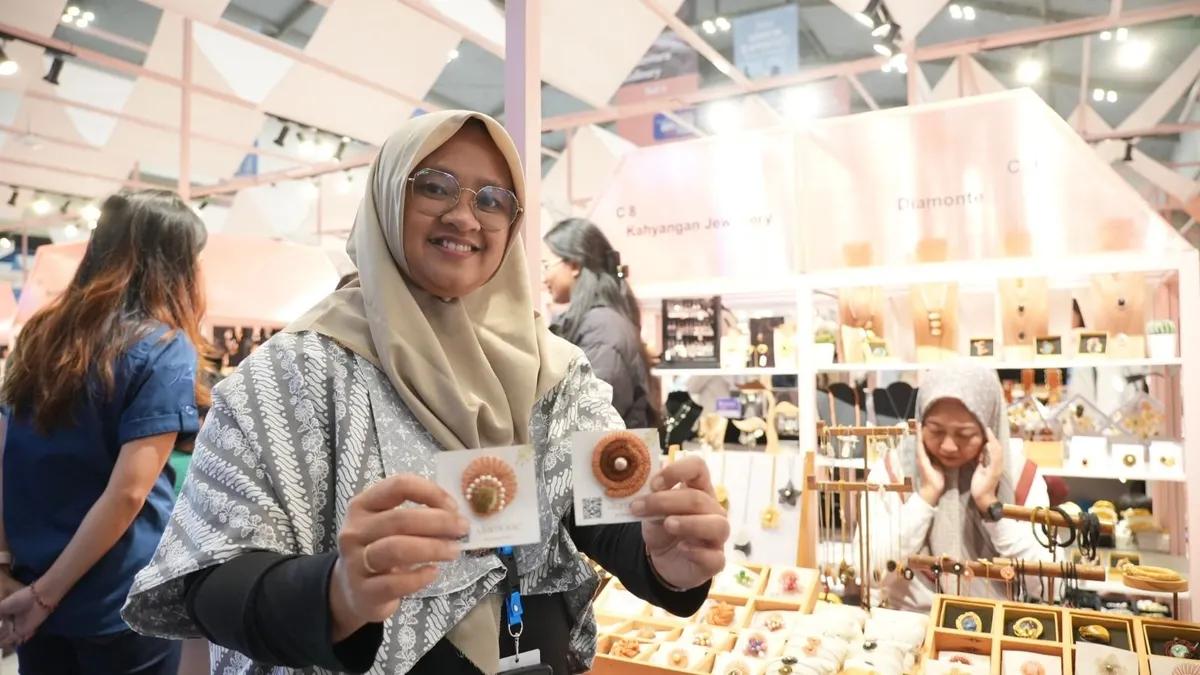 Diamonte Mojokerto, Perhiasan Unik dari Kawat Tembaga yang Siap Go Global Berkat BRI