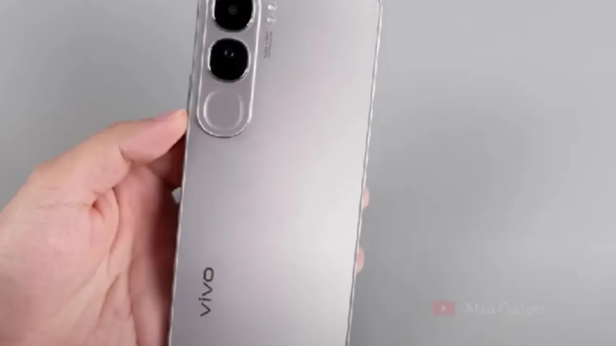 Vivo V40 Lite 4G hadir dengan kamera utama beresolusi 50 MP f1.8 dengan dukungan PDAF untuk mengatur fokusnya.