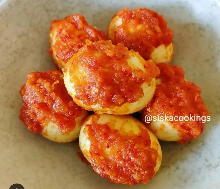 Telur balado.