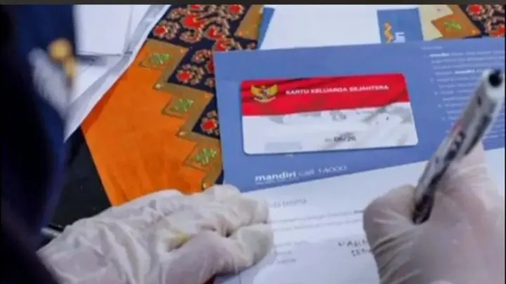 Bantuan PKH dan BPNT untuk alokasi November-Desember 2024 diprediksi akan dimulai pencairannya pada Senin, 25 November 2024.