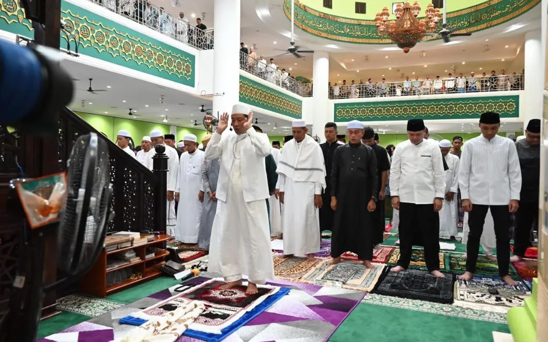 Kementerian Agama (Kemenag) resmi menetapkan Hari Raya Idul Fitri 1446 Hijriah jatuh pada hari Senin, 31 Maret 2025.
