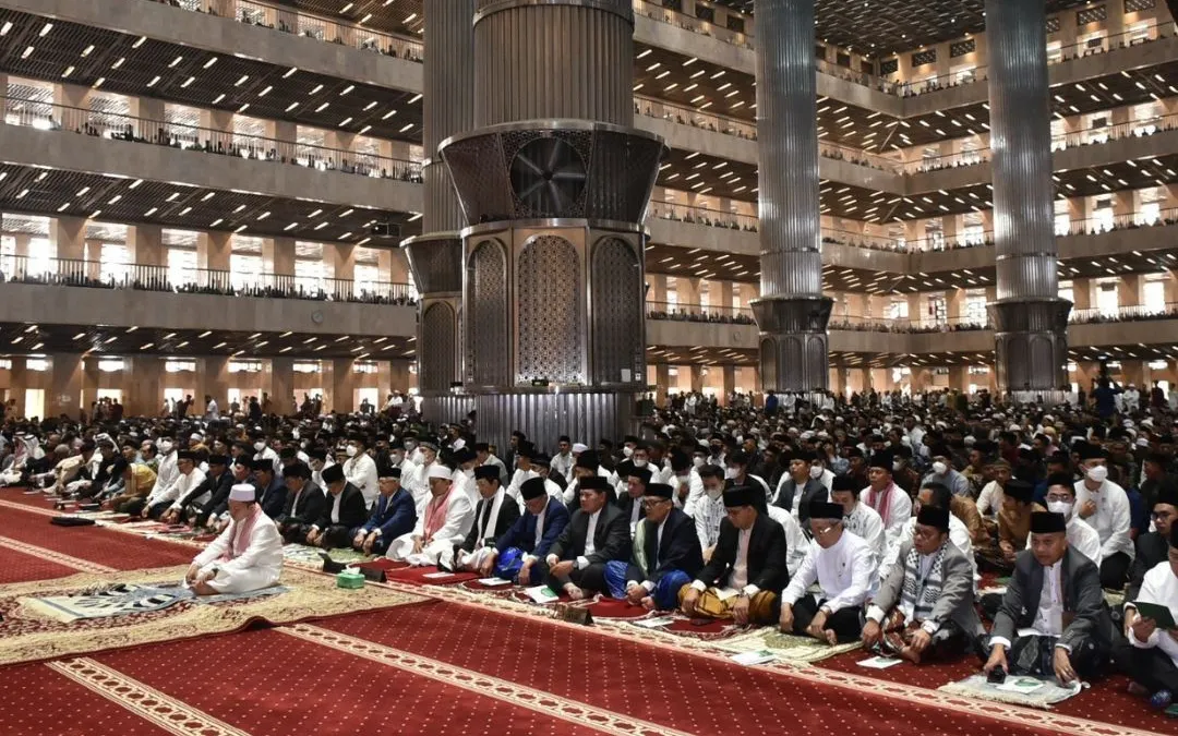 Terdapat beberapa lokasi untuk umum mengikuti Sholat Ied di Jakarta.